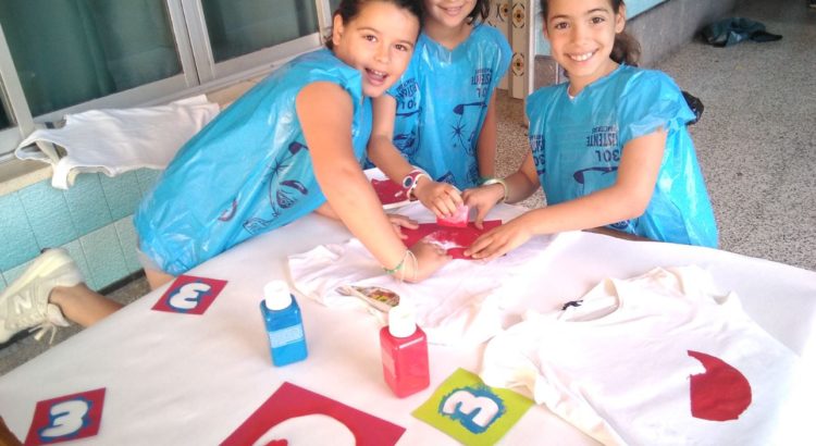 Taller de camisetes a 3r de primària Taller de camisetes a 3r de primària