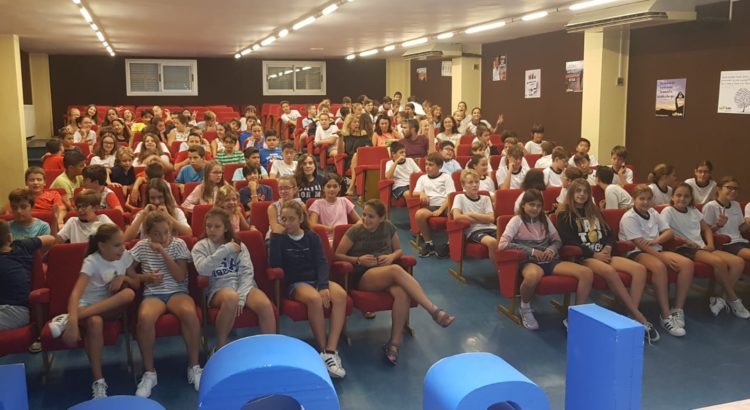 Assemblees de Convivència a primària amb els alumnes de 3r, 4t, 5è i 6è Assemblees de Convivència a primària amb els alumnes de 3r, 4t, 5è i 6è